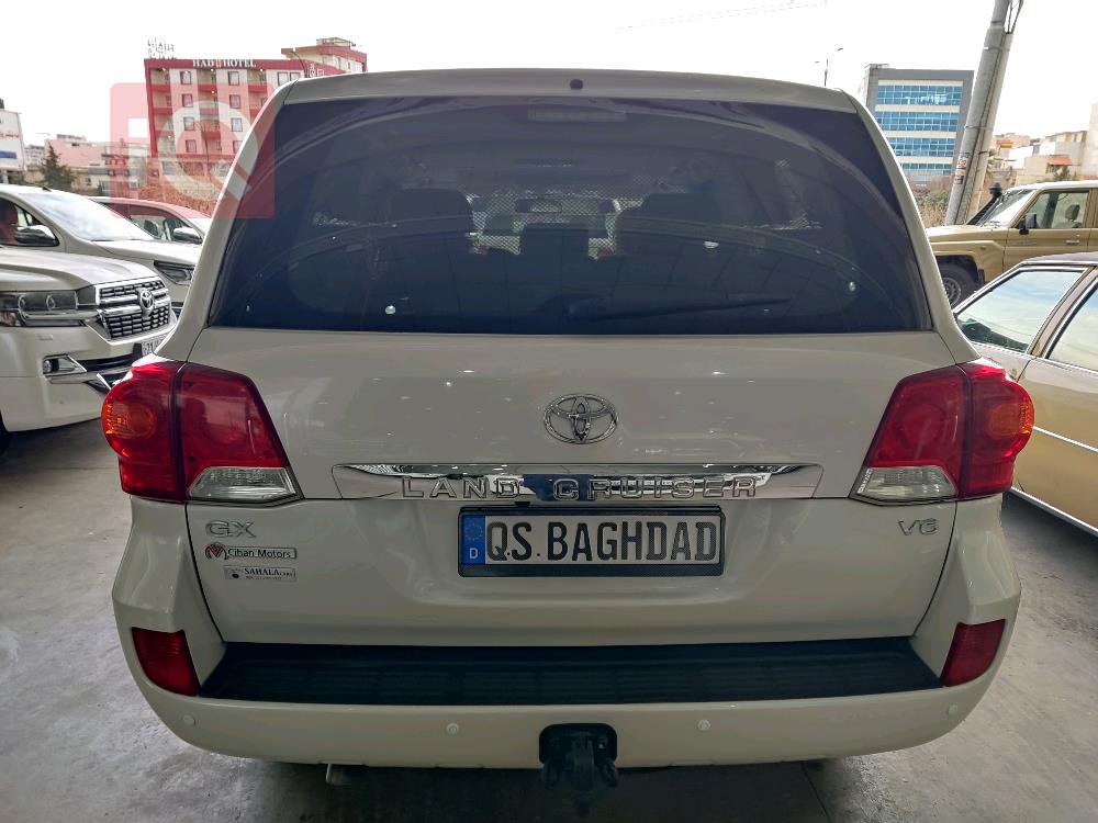 تۆیۆتا لاند کروزەر